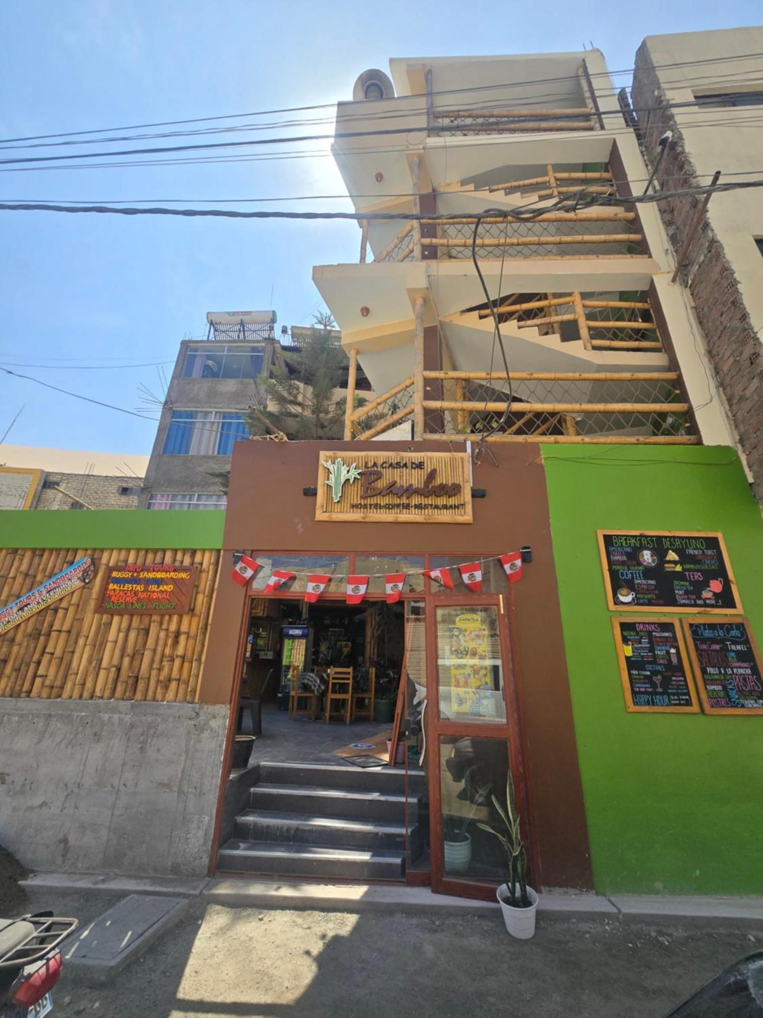 Hostel La Casa De Bamboo *